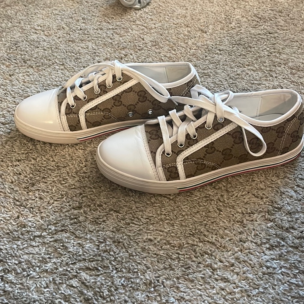 Gucci sneakers - lightly used
